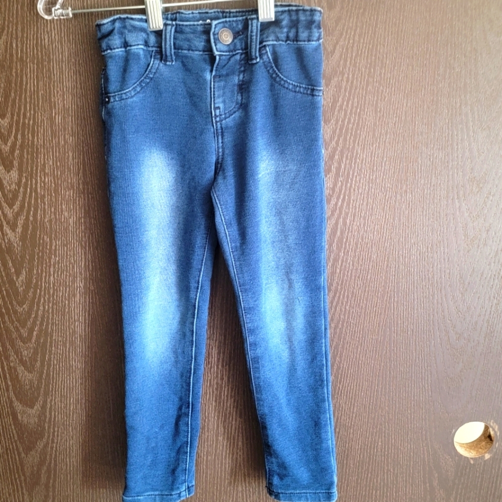 Cat And Jack Toddler Girl XS 5/6 Blue Jeans EUC